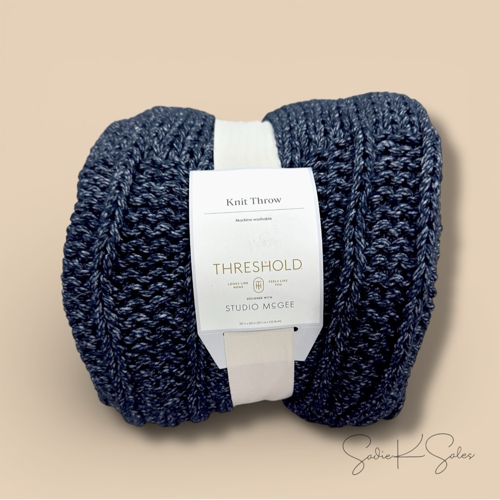 Chunky Knit Throw Blanket Navy Blue – Threshold Studio McGee, Target - Picture 4 of 5